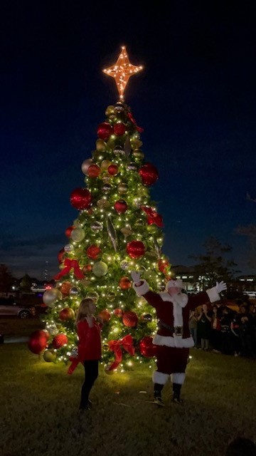 Christmas tree lighting at Pomona Christmas tree lighting at Pomona